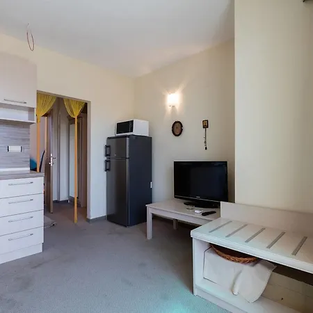 ❤kitchen & Balcony Pool View, 1 Bedroom Ap ❤tz❤ *